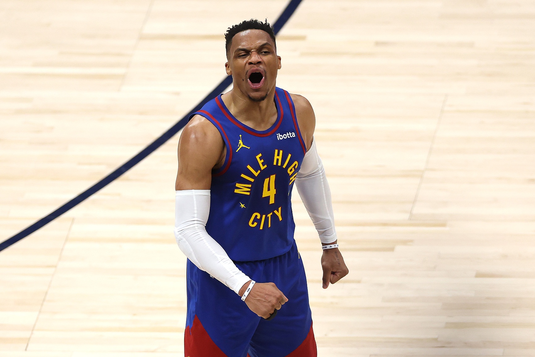 威少生涯季后赛总得分2984超越保罗排名NBA历史控卫第5